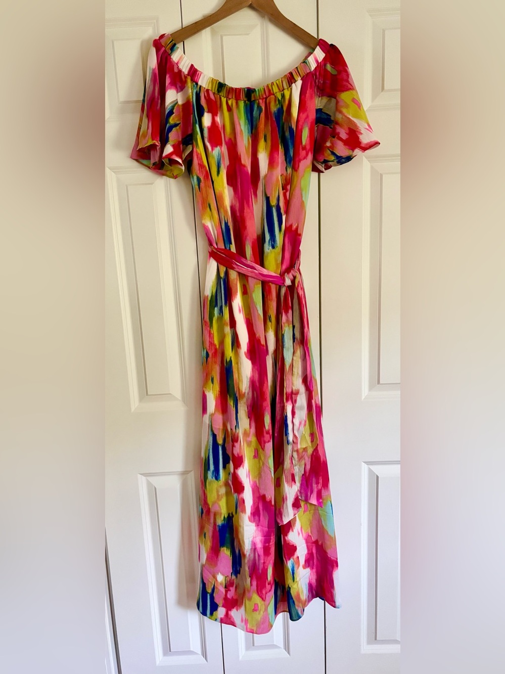 Trina Turk San Onofre Watercolor Off-Shoulder Chiffon Lined Midi Dress Size L
